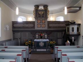Innenraum der evangelischen Kirche Nieder-Wiesen