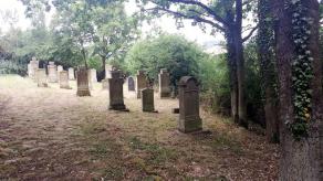 Neuerer Teil des jüdischen Friedhof`s, rechte Seite 